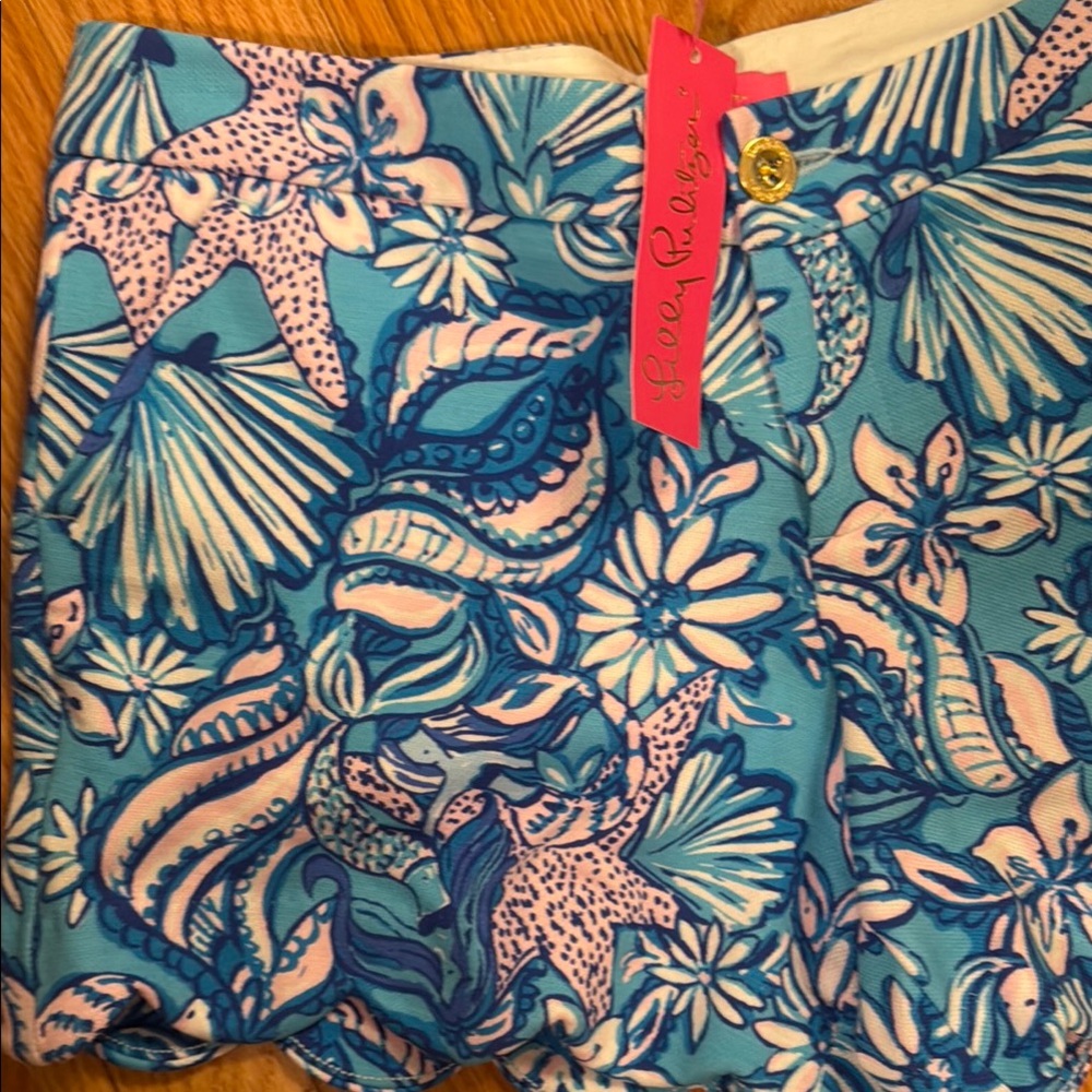 Lilly Pulitzer Blue and Pink Patterned Shorts - Picture 2 of 3